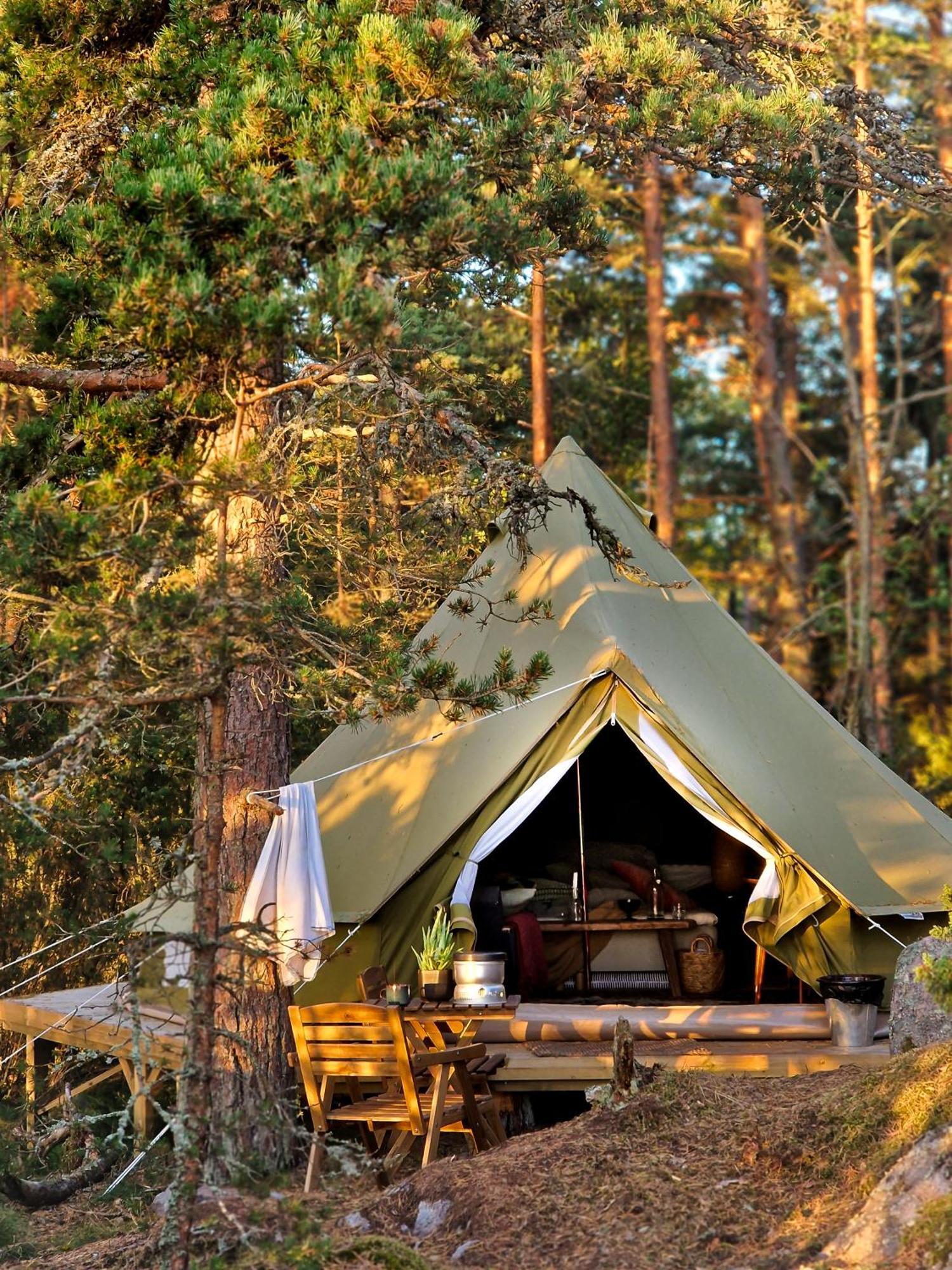 Lodge Braennskaer & Glamping *